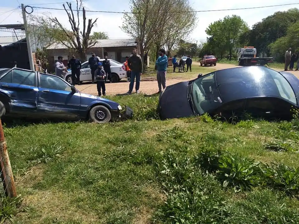 Violento choque en Urdinarrain: trasladaron a un mujer al Centenario 