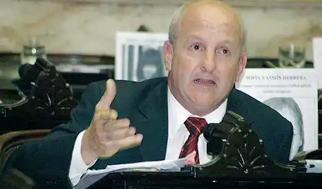 ¿De qué está hablando Lisandro Viale?