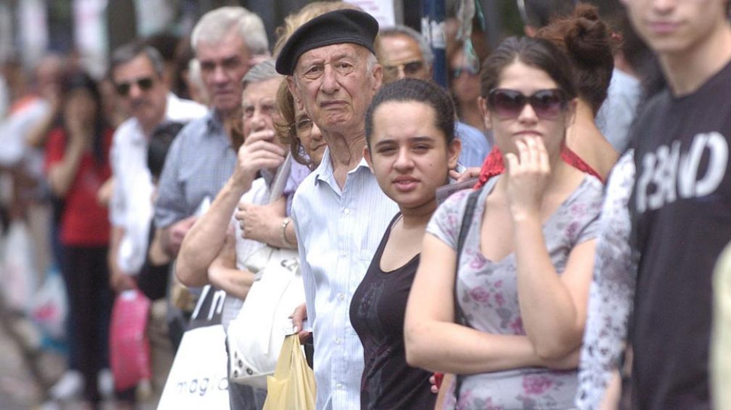 Paro de transportes: Usuarios critican la medida por "perjudicar a los trabajadores"