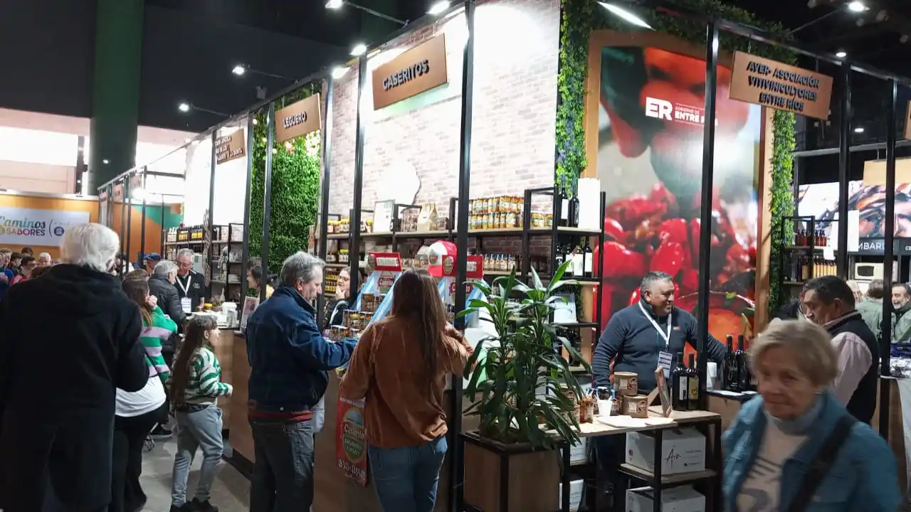 Pequeños productores de alimentos de Entre Ríos brillan en la Feria Caminos y Sabores