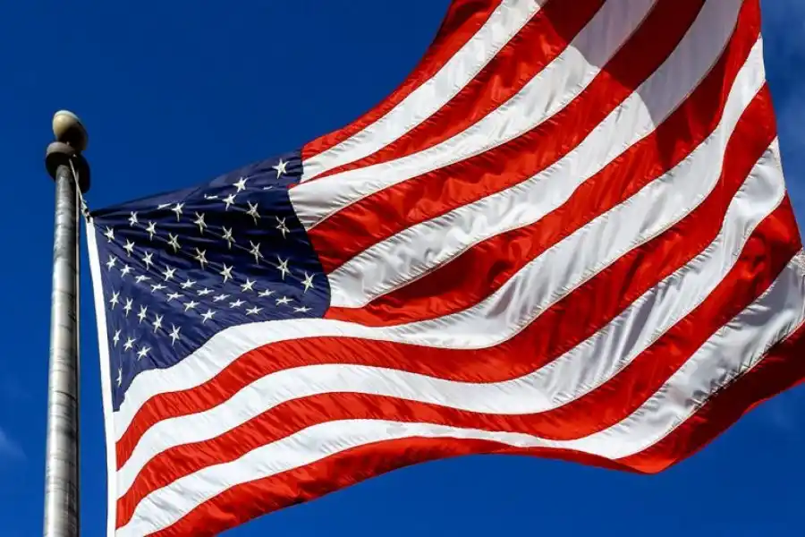 Estados Unidos enviará barcos y aviones militares cerca de Israel en una nueva muestra de apoyo