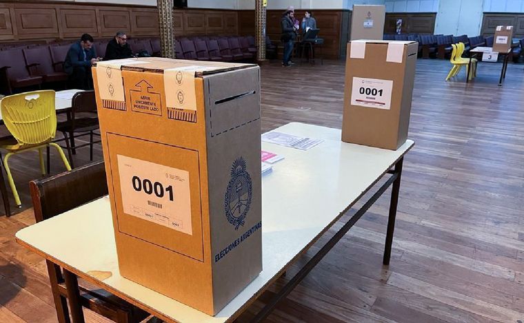 Si hubiera segunda vuelta, se volverá a las urnas el próximo 19 de noviembre