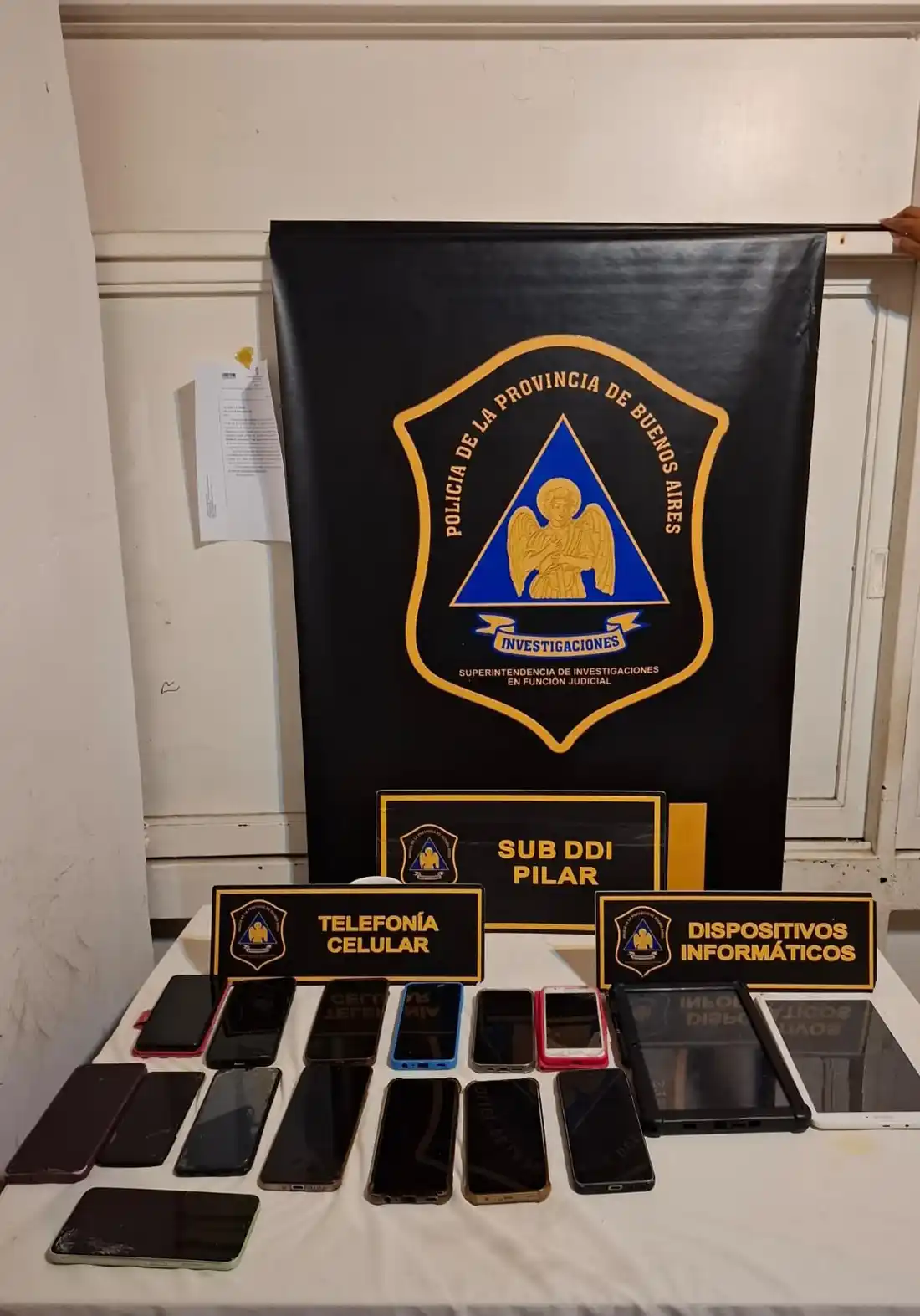 Cae banda que estafó a vecinos de Pilar tras hackear WhatsApp