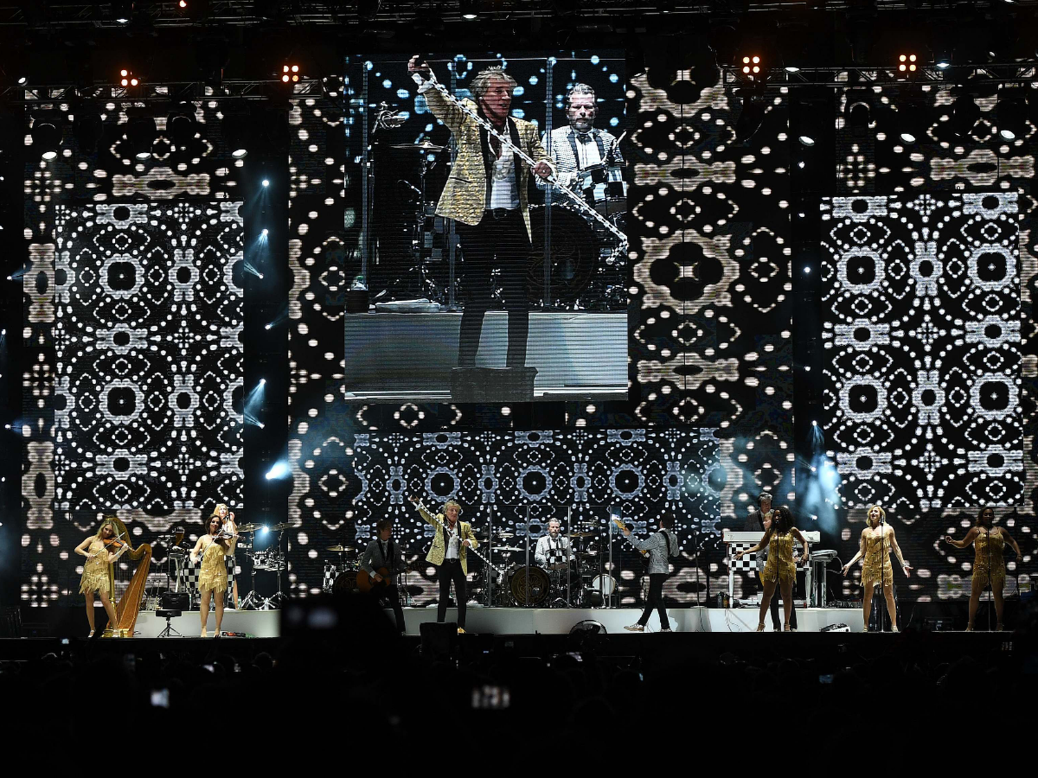 Rod Stewart en Geba: el mismo pelo, las mismas mañas