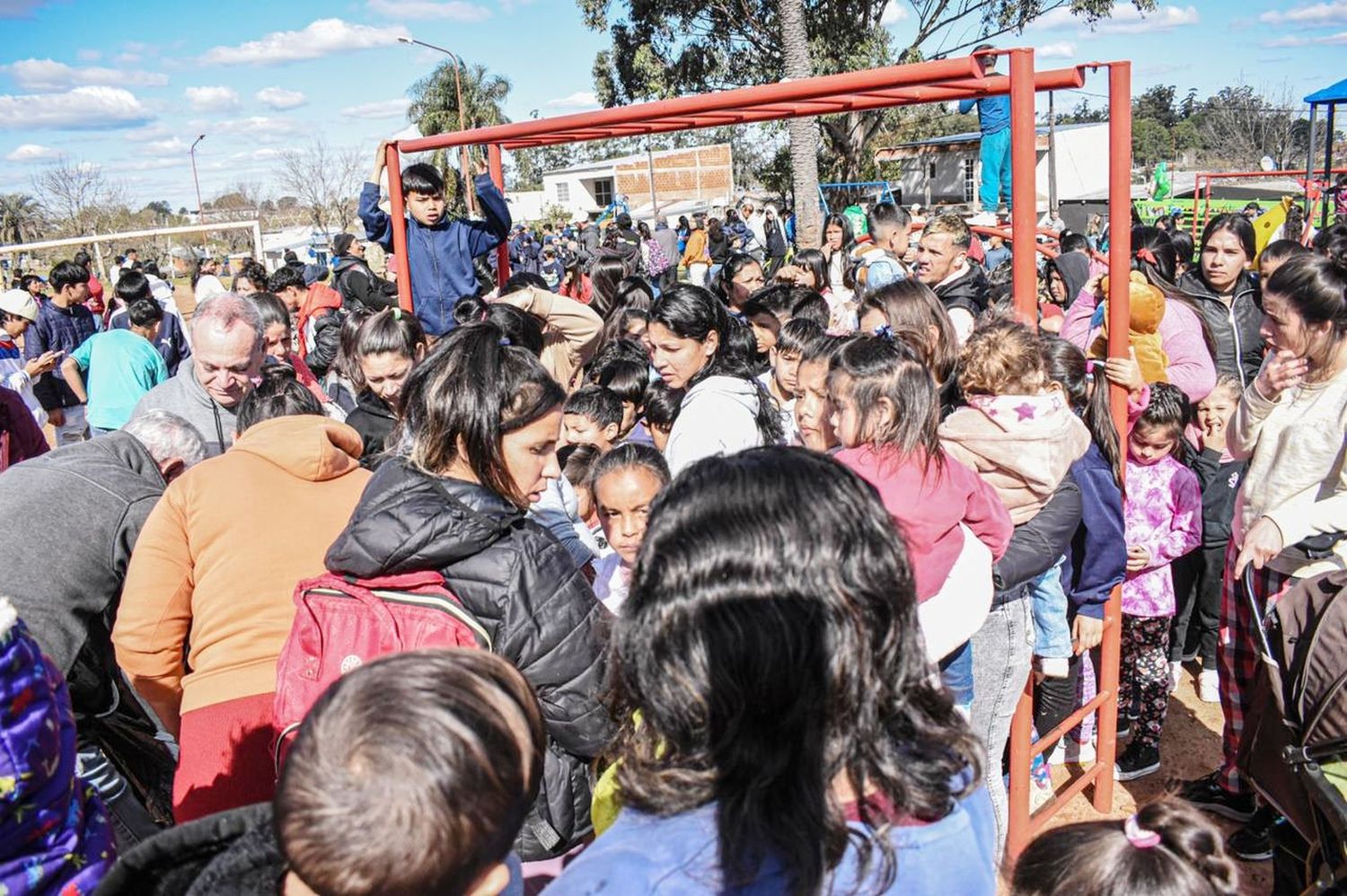 El “Carro de la Alegría” llevó diversión a más barrios este fin de semana