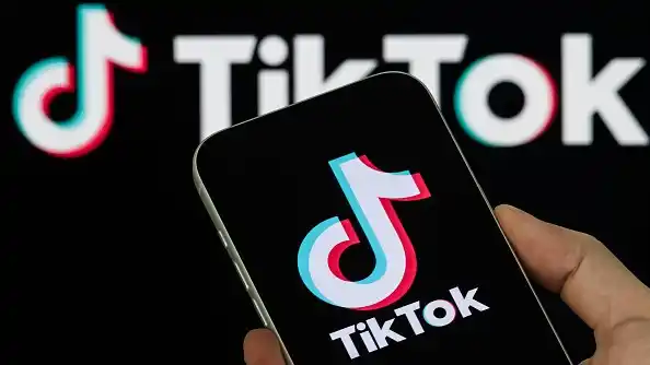 Usuarios de TikTok abandonan la plataforma en EE. UU. tras cambios en la política de privacidad