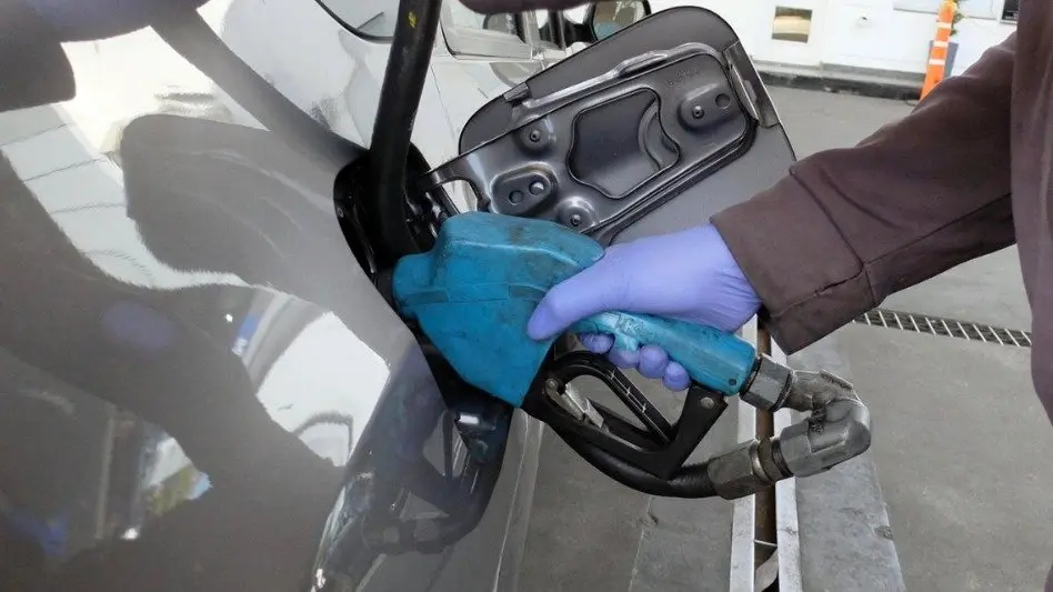 El Gobierno posterga hasta mediados de marzo la suba en el impuesto a los combustibles