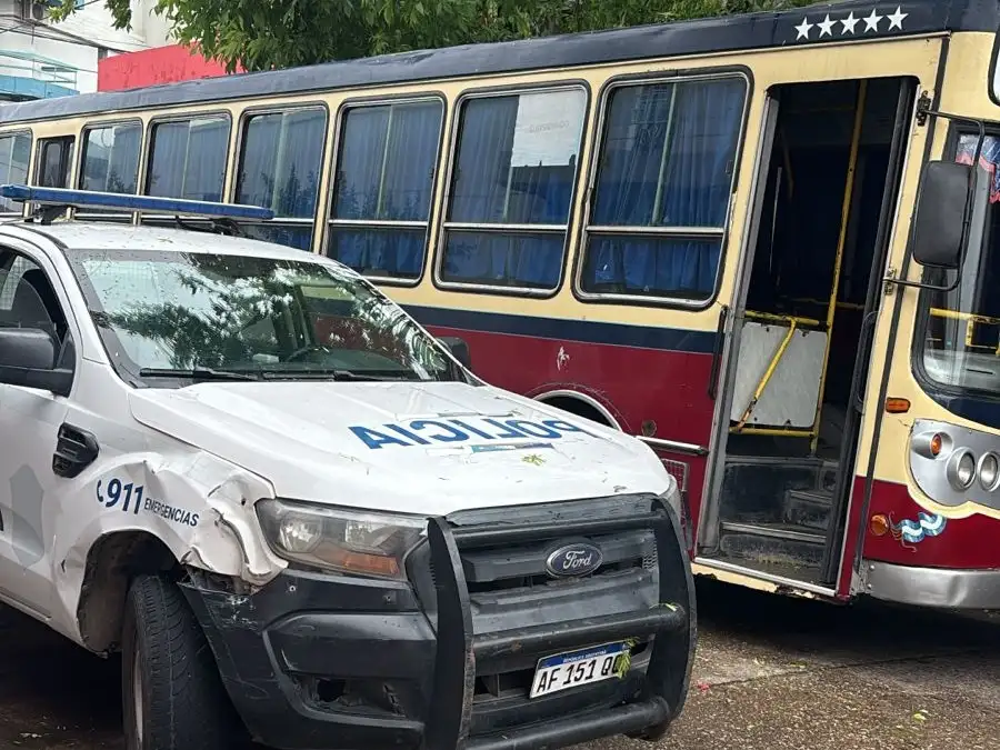 policía distribución de urnas
