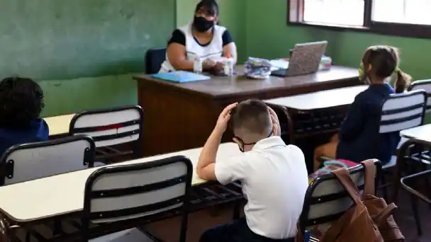 La Justicia Federal ordenó a la Ciudad que suspenda las clases hasta que defina la Corte