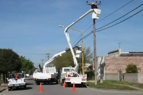 Aumento del 10% en la luz se pagará en las boletas de enero