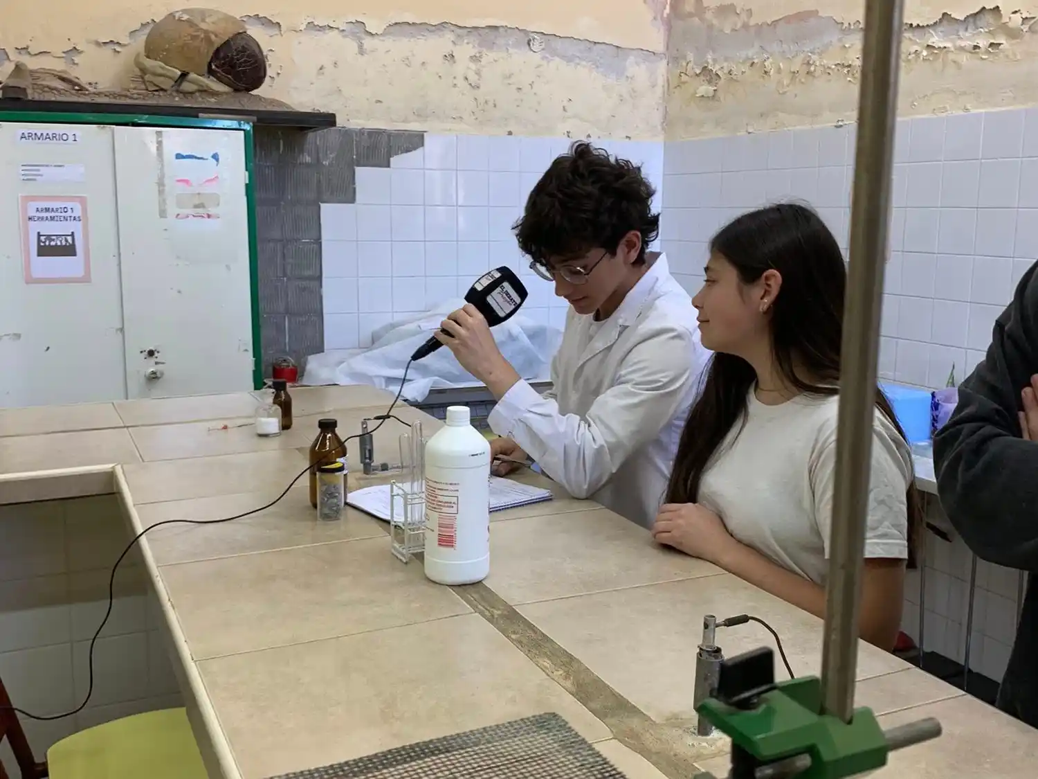 La Escuela Normal Bavio impulsa el aprendizaje científico con el proyecto “Normal es Ciencia 2025”