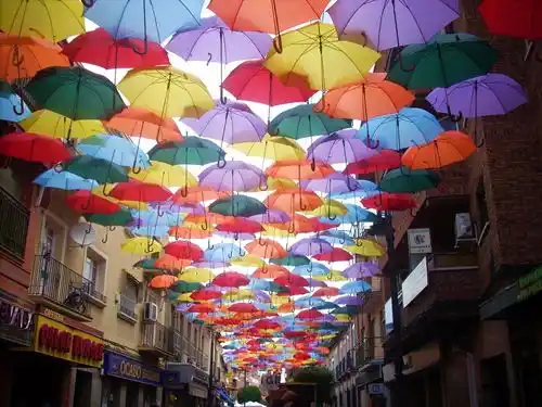 La lluvia se mantendrá durante el día y la mañana del jueves 