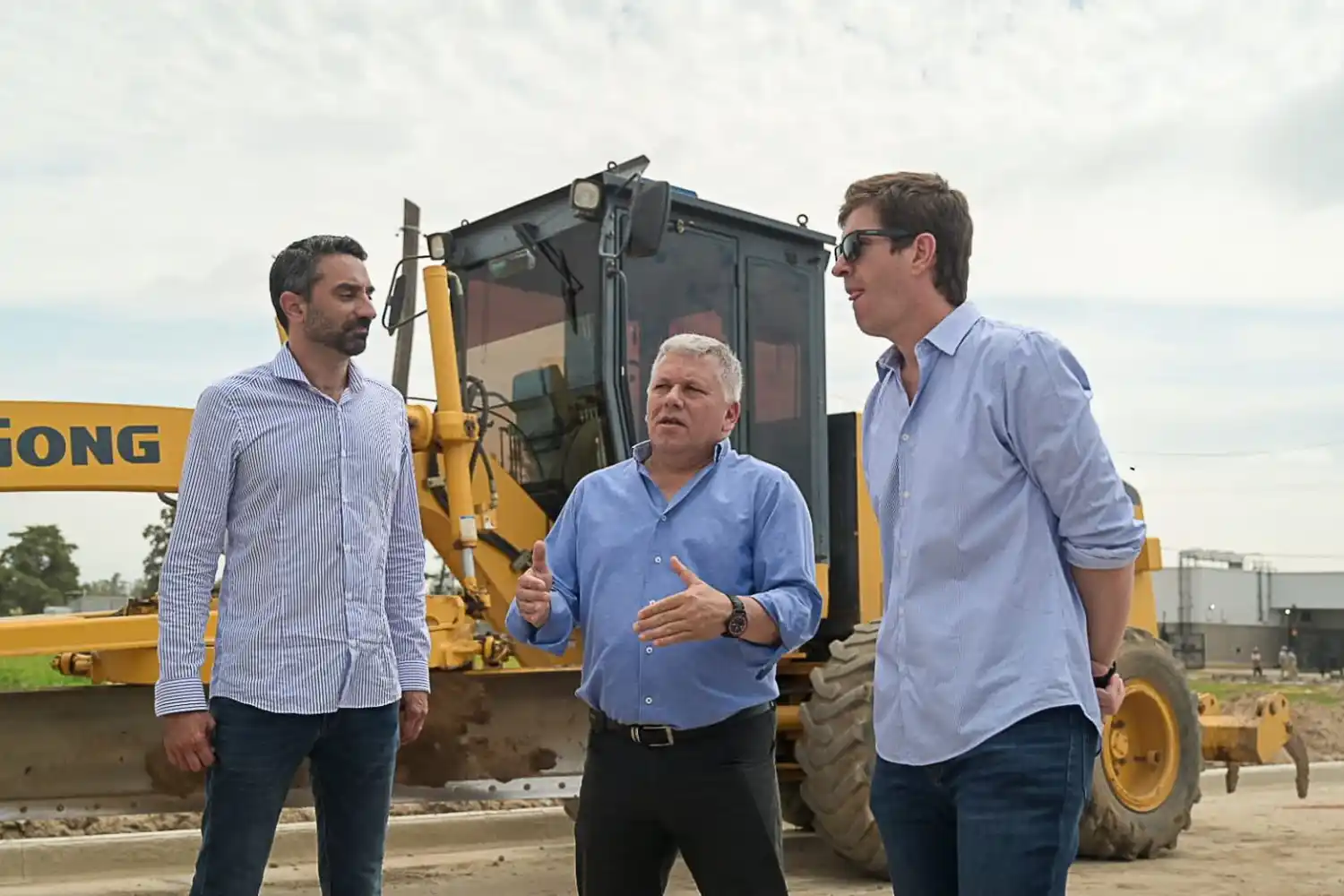 El intendente arroyitense cuestionó el cese de la obra pública
