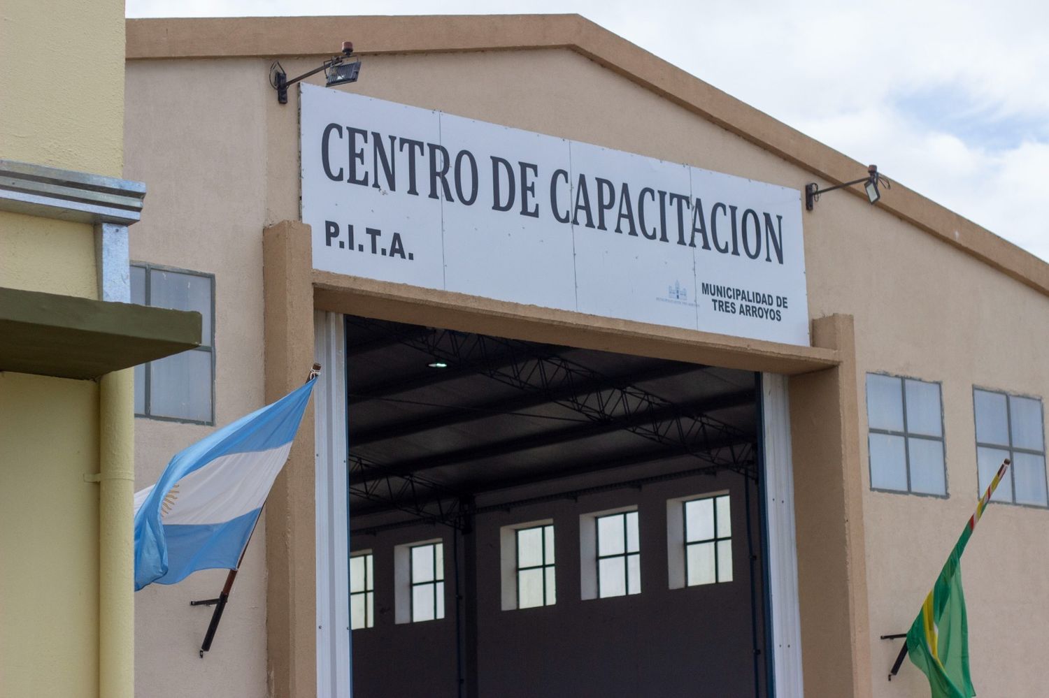 El municipio inauguró tres aulas para capacitaciones en el Parque Industrial