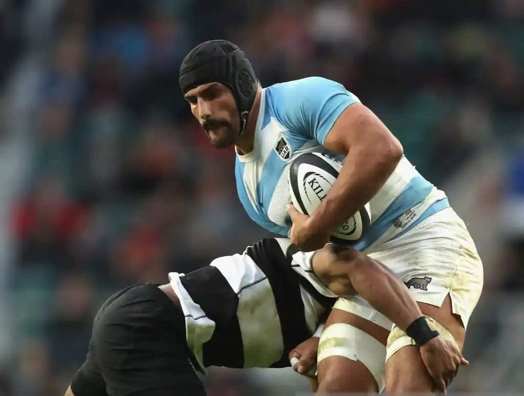 Bruni y Calles, en la lista preliminar de Los Pumas