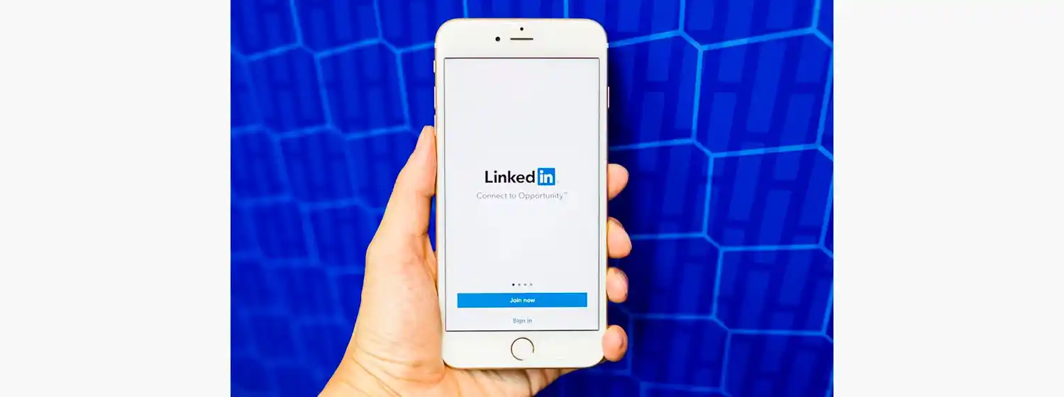 Alerta: cómo funcionan las estafas por ofertas de trabajo falsas en Linkedin