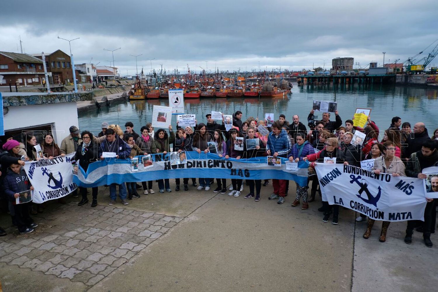 Familiares de víctimas del Repunte se hicieron sentir en el Puerto