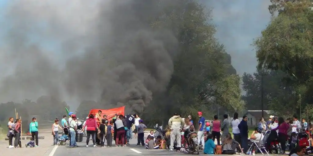 Malestar en Azul por un corte  en la Ruta 3 que llevó adelante Altamirano