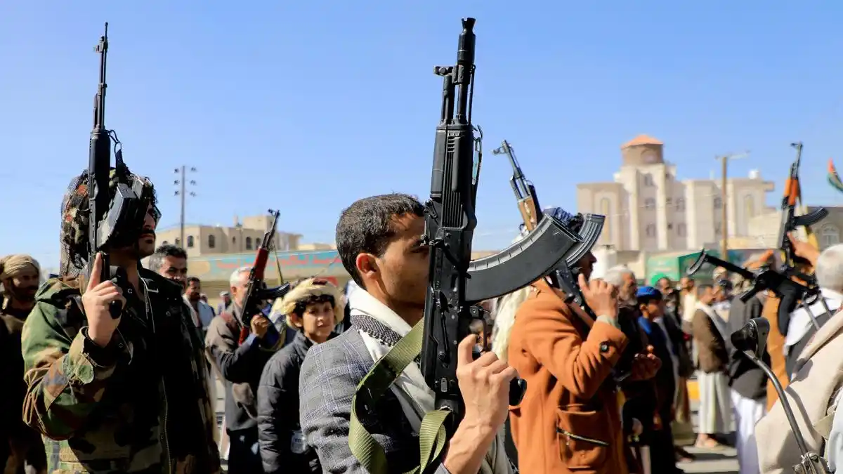 Renovados bombardeos contra los hutíes en Yemen y ataques en la franja de Gaza