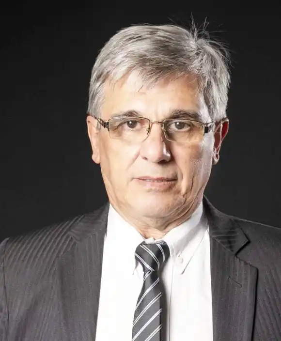 �SLas ideas deben plasmarse y realizarse, si no quedan sólo en palabras⬝, criticó Dal Molín