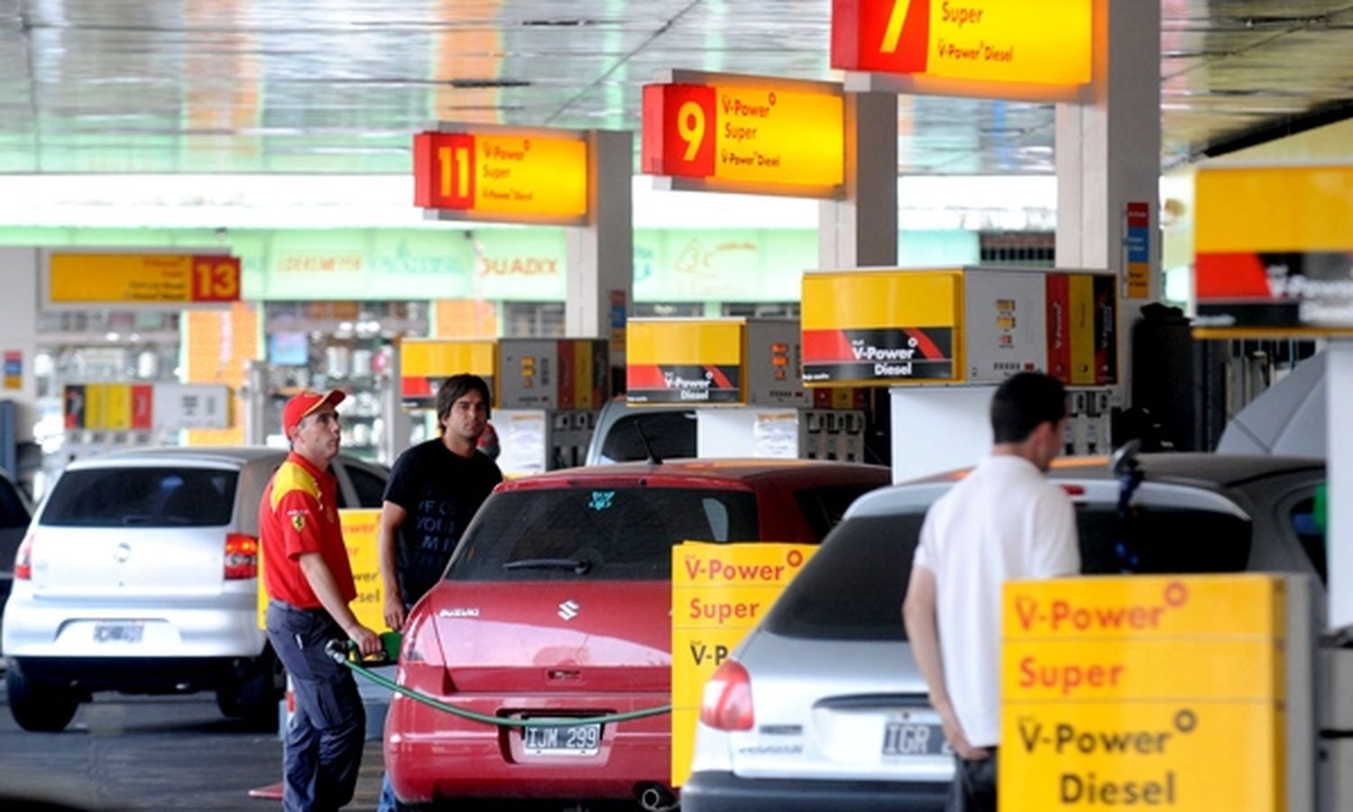 Shell aumentó un 12% el precio de sus combustibles