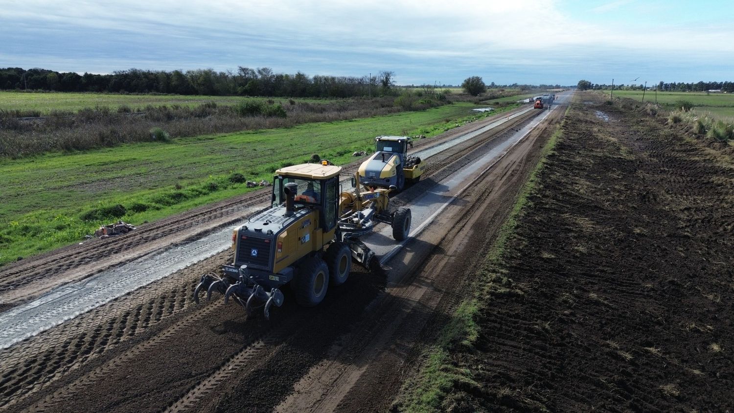 Continúan los trabajos de repavimentación de la Ruta Provincial N° 90.