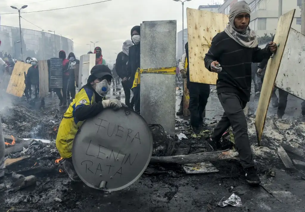 Ecuador aprovecha la pandemia para retomar los ajustes acordados con el Fondo Monetario