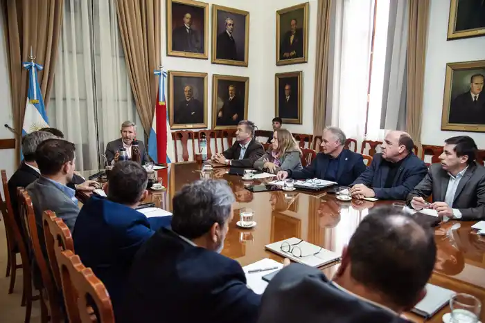Frigerio encabezó una nueva reunión de gabinete con eje en Salud, gestión y políticas sociales