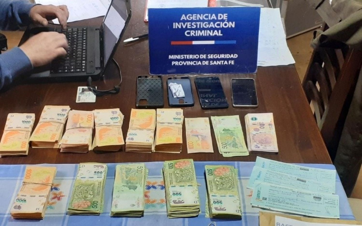 Cayó banda narco que operaba desde cárceles y además monitoreaba cámaras de un comercio