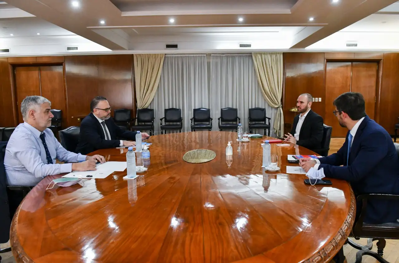Martín Guzmán recibió al ministro de Desarrollo Productivo, Matías Kulfas, y al secretario de Comercio, Roberto Feletti.