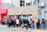 Organizaciones sociales se manifestaron en la sede local del Ministerio de Trabajo 