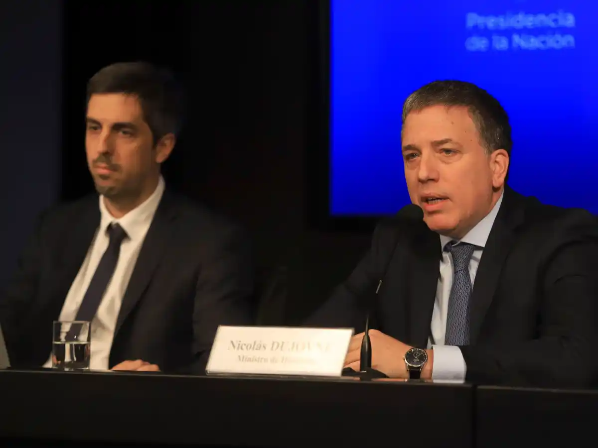 Gobierno sobrecumplió la meta de superávit fiscal del primer semestre