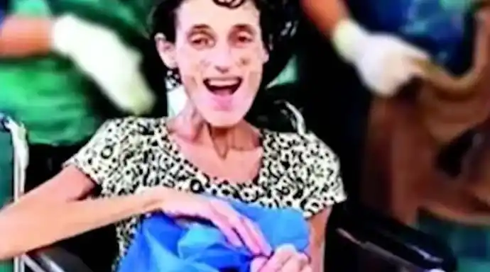 mujer encadenada en india - 5