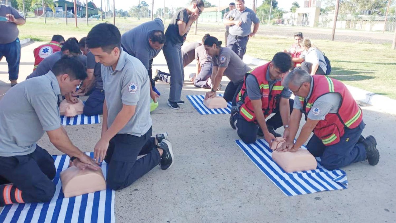 Entrenamiento del personal de la dirección de  protección civil y emergencias