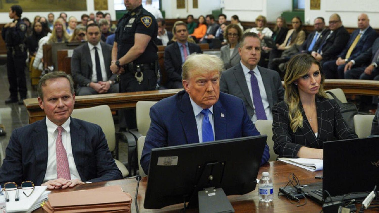 JUICIO CONTRA DONALD TRUMP entra en fase decisiva: enfrenta cargos por 34 delitos