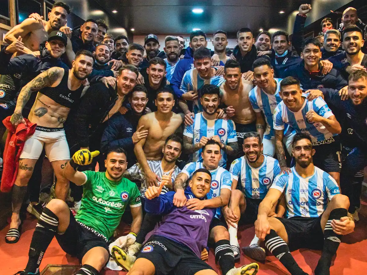  Argentinos Juniors venció a Newell's sobre el final