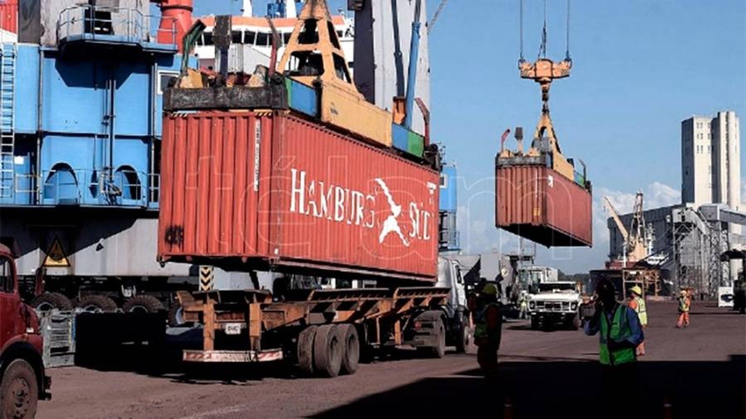 El intercambio comercial con Brasil acumuló el cuarto mes consecutivo de déficit para la Argentina