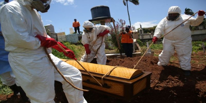 “Sin lágrimas y en soledad”: no hay despedida para víctimas del COVID-19 en Venezuela