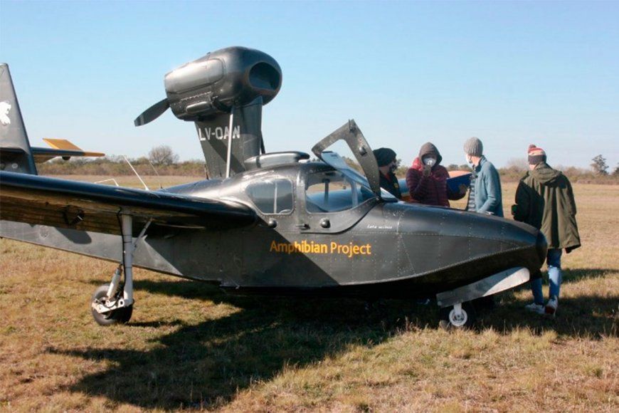 El avión que transportaba a Iván De Pineda tuvo que acuatizar de emergencia