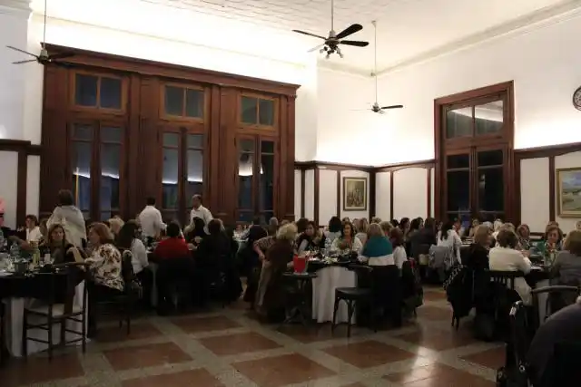 “El Debate Pregón” le desea “Feliz Día para todas las Madres”