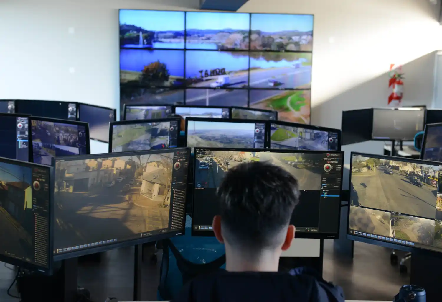 El area de Monitoreo en nuevo edificio de Protección Ciudadana.