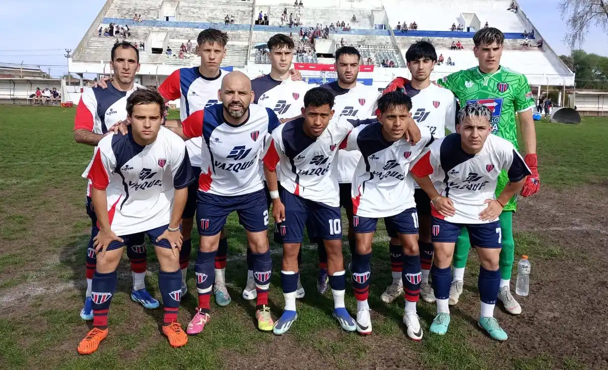 FOTO LIGA TANDILENSE DE FÚTBOL Ferro necesitará ganarle a Atlético Ayacucho para asegurarse la permanencia en la divisional superior.