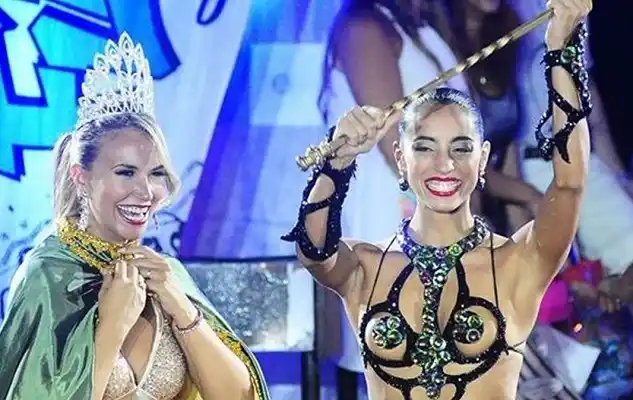 ¿Estás de acuerdo con el nuevo horario de la elección de la reina del Carnaval?"