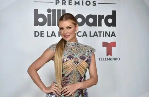 ¡Marjorie de Sousa se lleva rolo de susto!