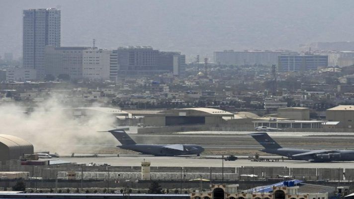 A 48 HORAS DE LA SALIDA DE EE.UU. DE AFGANISTÁN: atacan con seis cohetes al aeropuerto de Kabul