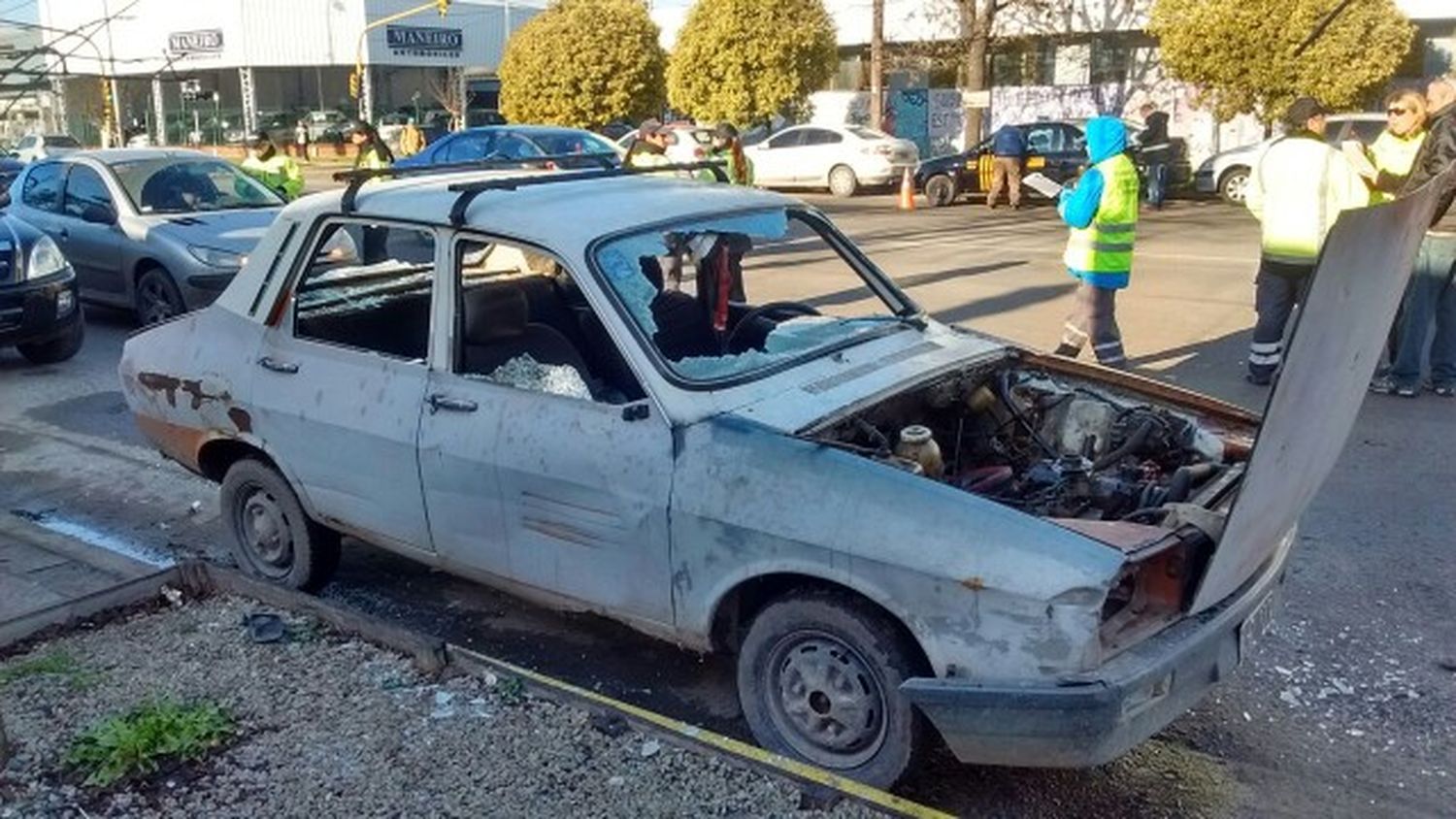 Video: No tenía papeles y destrozó su auto en un control de Mar del Plata