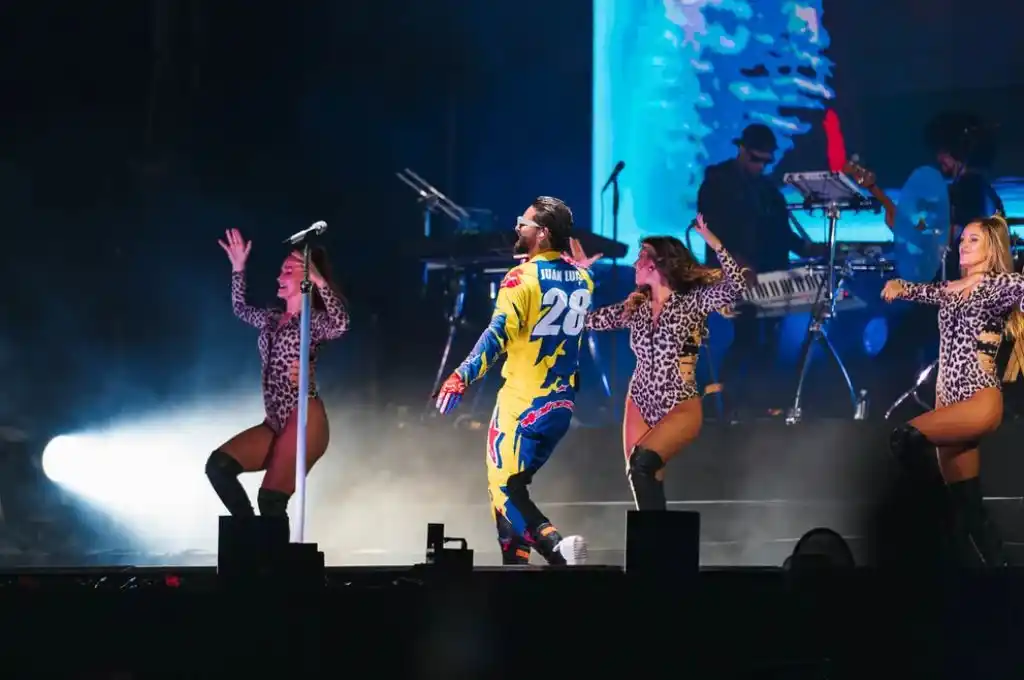 Maluma se presentó ante miles de fans en Vélez y deslumbró con su show