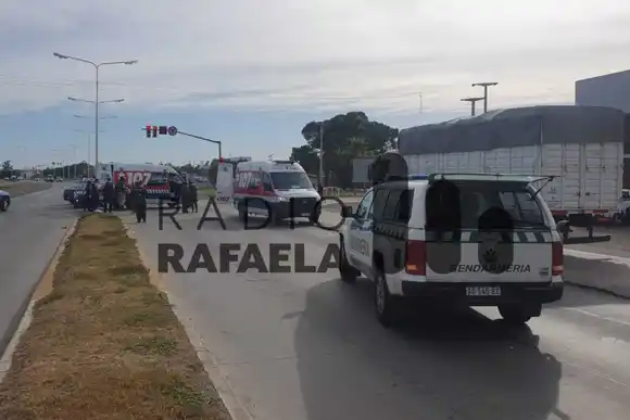 Grave accidente en el tramo urbano de la ruta 34: una mujer está luchando por su vida