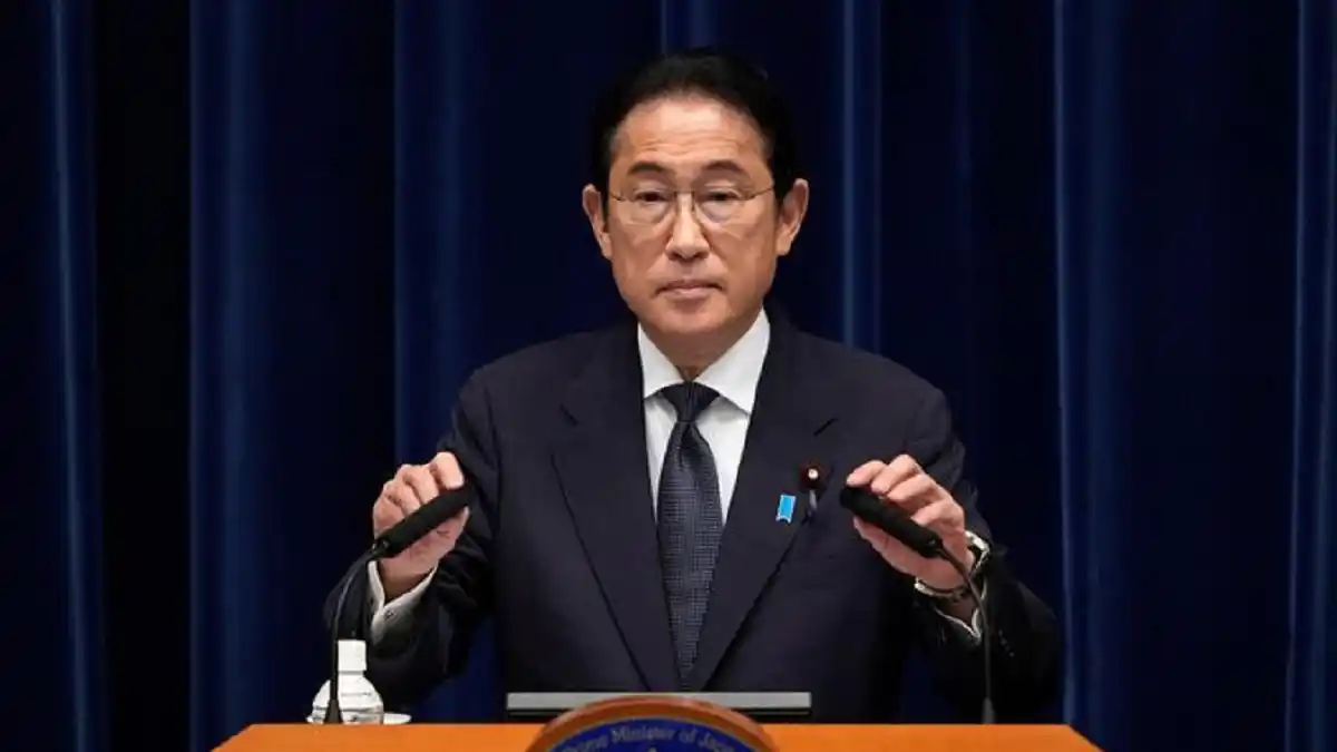 RENUNCIA PRIMER MINISTRO de JAPÓN: la  inflación y escándalos político-financieros afectaron su imagen