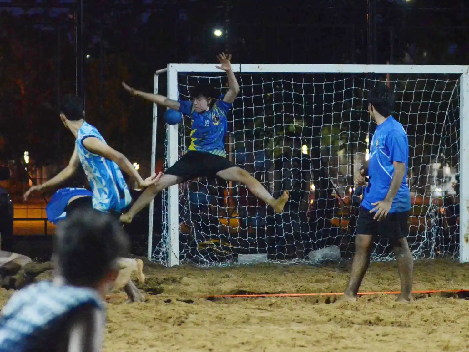 Formosa capital definió a sus 
clasificados en el hándbol playero